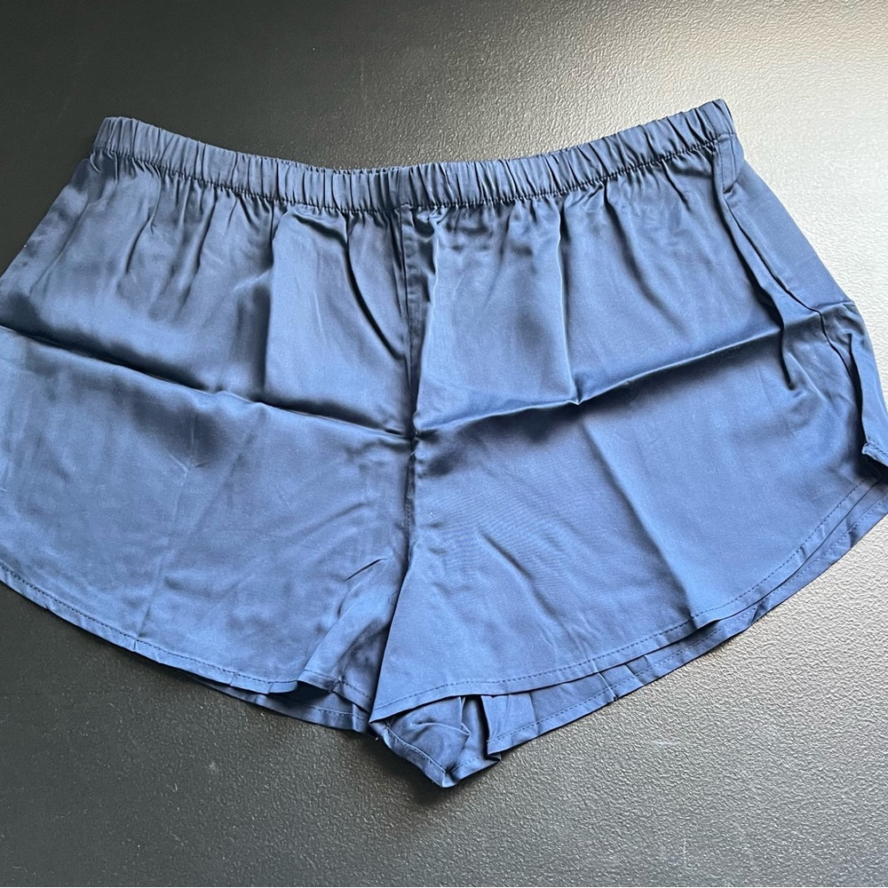 NWOT Ettitude lounge shorts